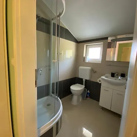 Appartement Lora *
