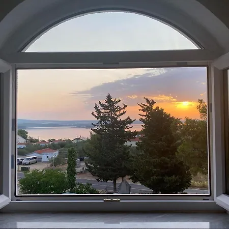 Apartments Villa Lora Apartman