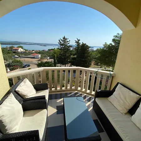 Lora Apartament *