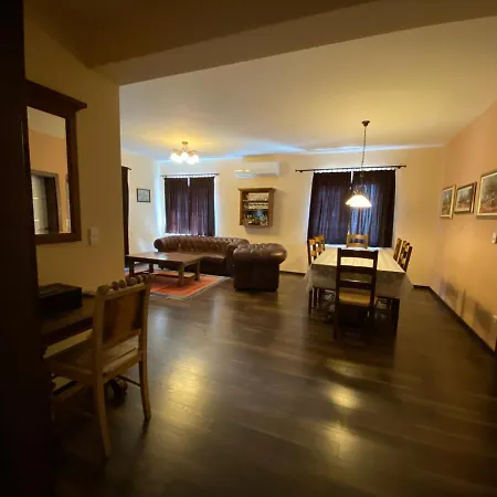 Lora Apartament *