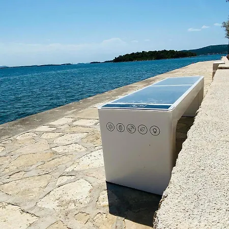 Lora * Kraj (Zadar)