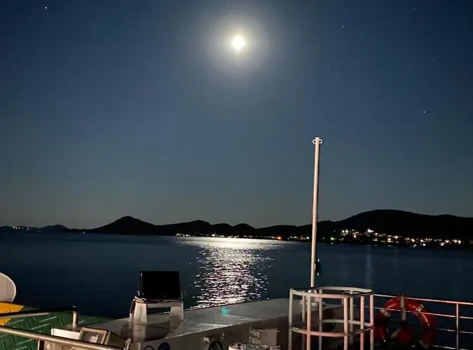 Апартаменты Lora Kraj (Zadar)